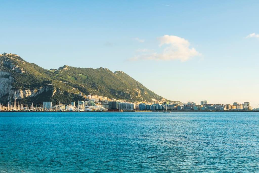 Apartamento Exterior Algeciras -Hawkins Costa 2A Ngoại thất bức ảnh
